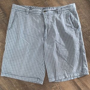 EUC Men’s Tommy Bahama Plaid Shorts, 35